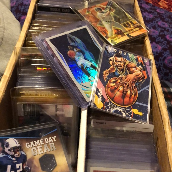 HUGE SPORTS CARD LOT - Picture 3 of 5